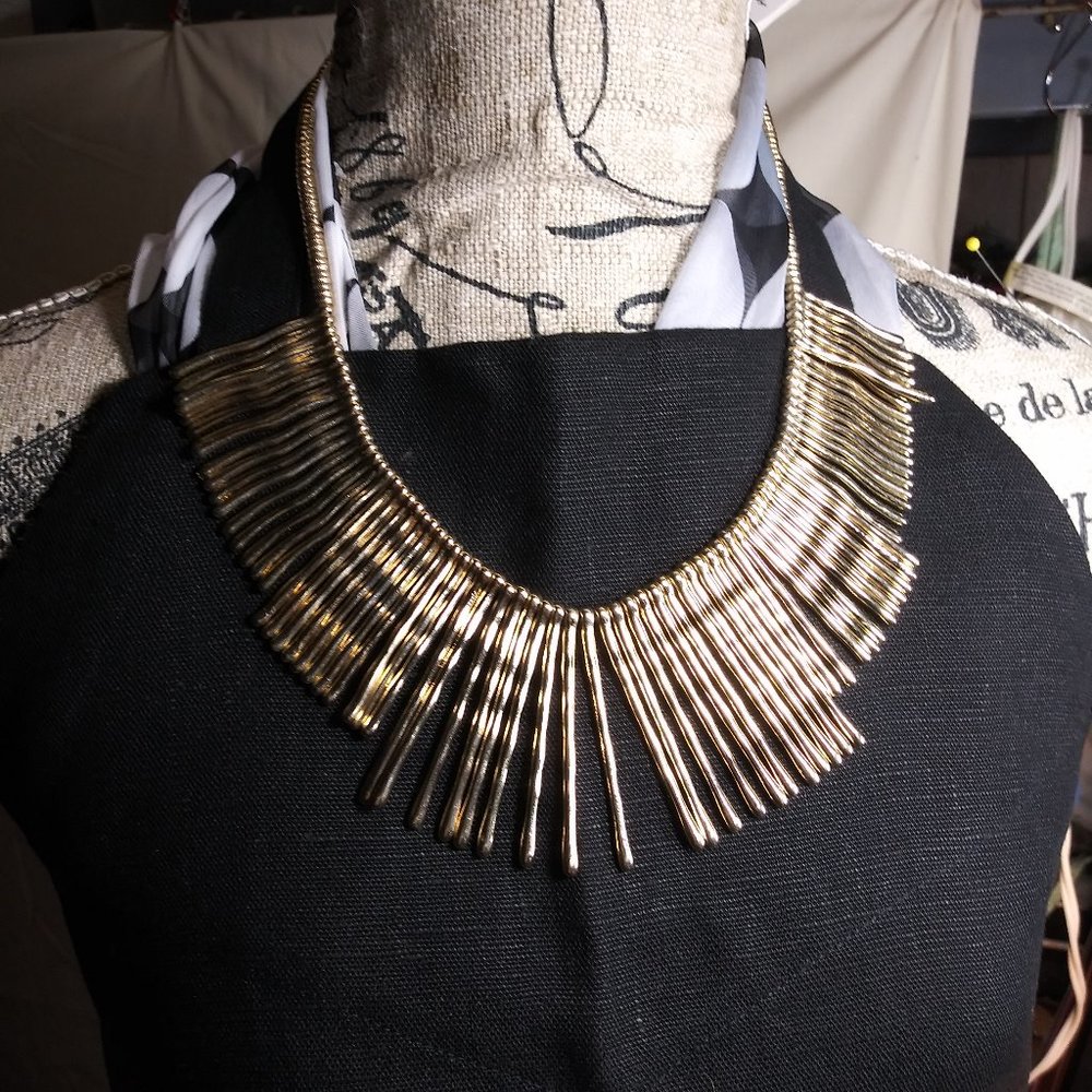 351 Gold EL Brand Starburst necklace